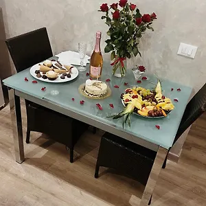https://casa-del-profumo.emilia-romagnahotels.net